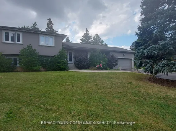 30 Forest Circle Ct, Vaughan, ON L4L 1N9