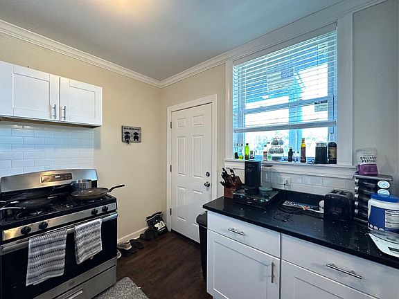 5th image of 3709 N Hoyne Ave #5