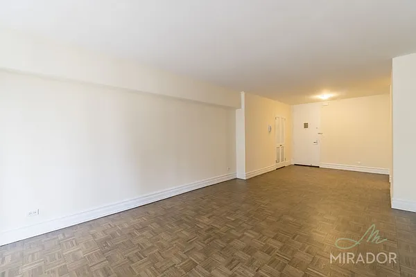 Rented by Mirador Real Estate | media 21