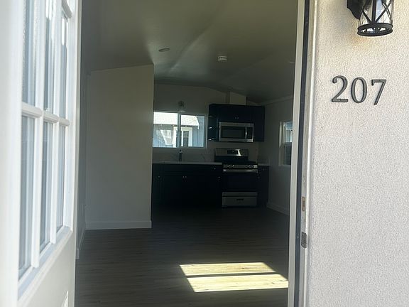 3rd image of 207 S Pacific Ave