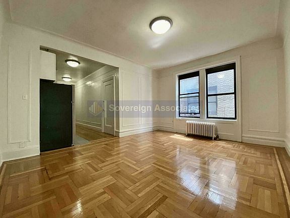 2nd image of 652 W 163rd St #39A