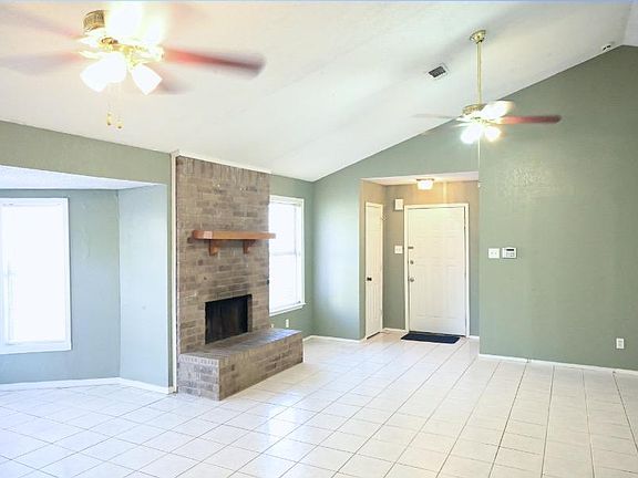 3rd image of 2711 Harvest Lake Dr