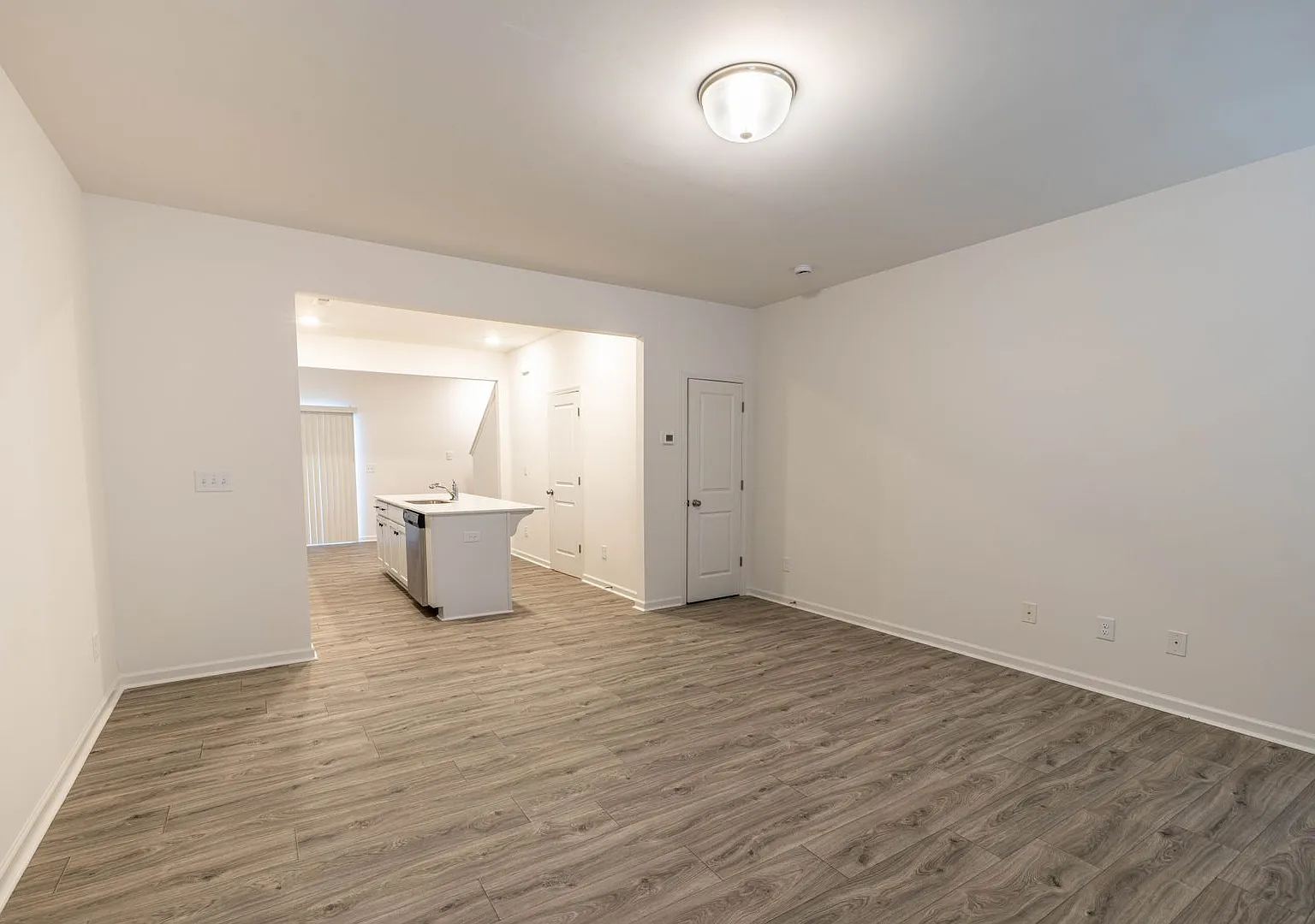 Beautiful 2-Bedroom Townhome With Front Porch & Easy I-85 Access- November 2026 — Photo 3