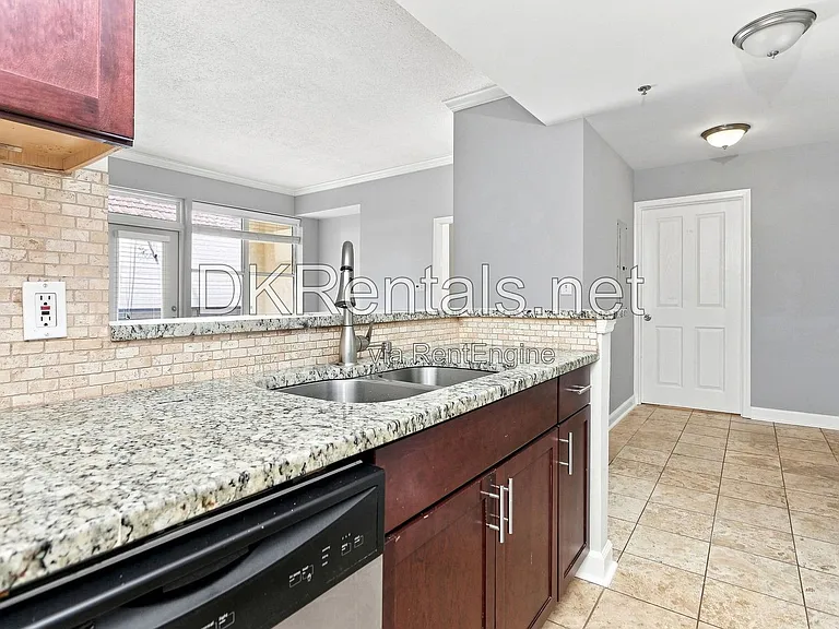 1101 Juniper St NE #728 — Photo 9