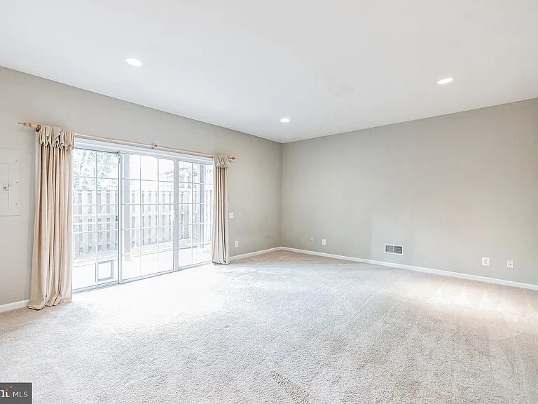 12876 Fair Valley Ct — Photo 23