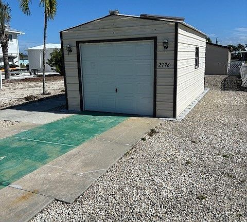 4th image of 2776 N Ibis Ct