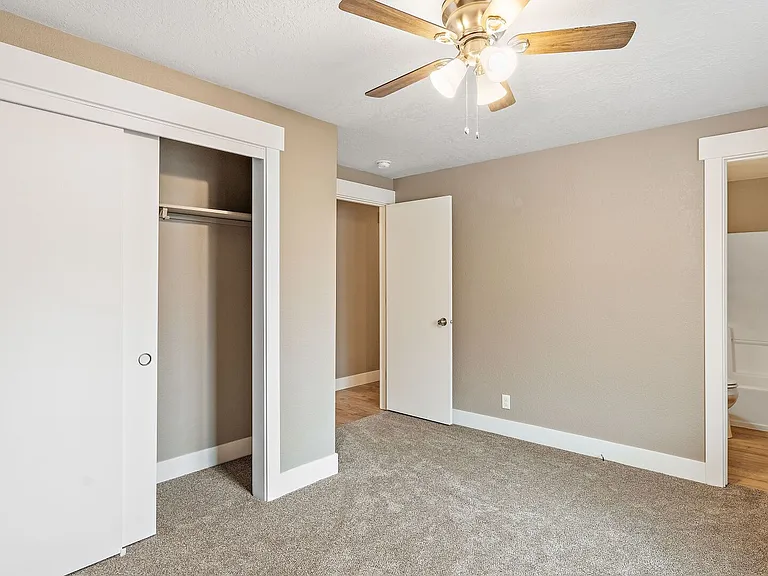 2911 W Pleasanton Ave — Photo 18