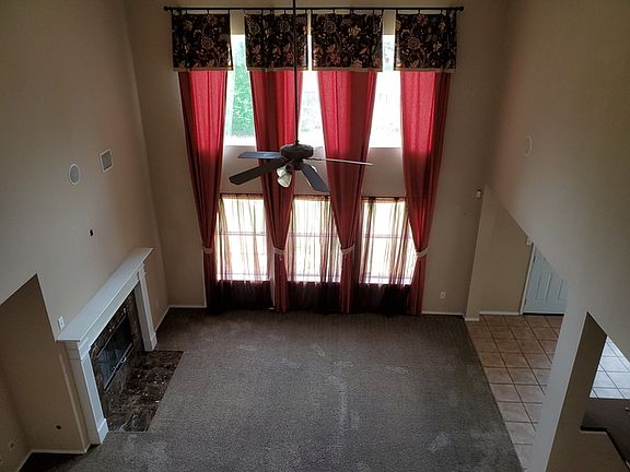 3rd image of 627 Magnolia Ln