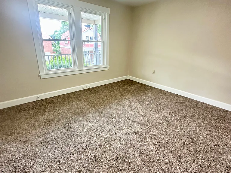 7321 Somerset St — Photo 7