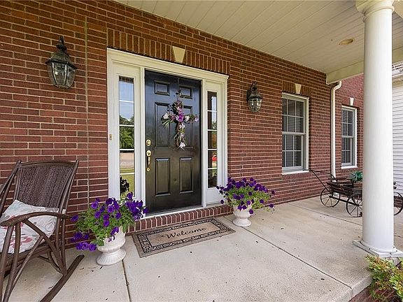 2nd image of 5578 Hollythorn Dr