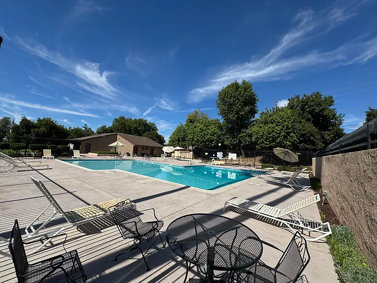 2154 Basswood Ct — Photo 29