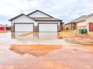 1129 Carpe Diem Ct, Edmond, OK 73003