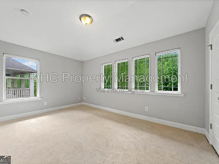 1765 Stoney Creek Dr SE — Photo 13
