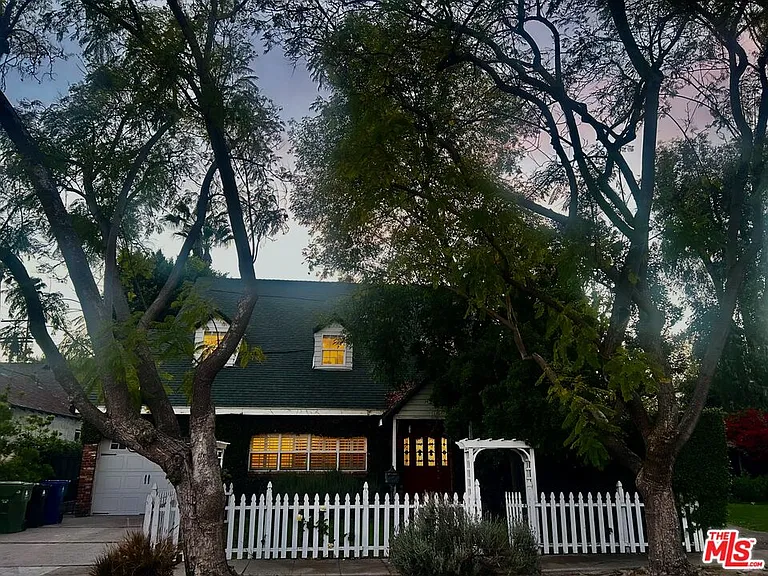 4309 Gentry Ave — Photo 42