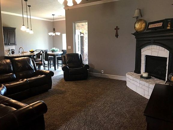 3rd image of 1303 Bellaire Dr