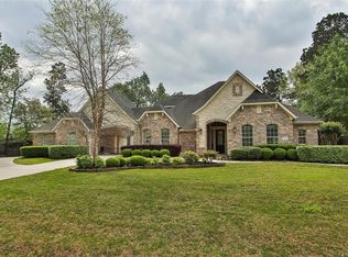 9054 Forest Cliff Ct, Conroe, TX 77302