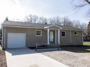 2405 Walnut Rd, Auburn Hills, MI 48326