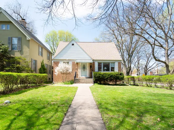 1744 Wesley Ave, Evanston, IL 60201