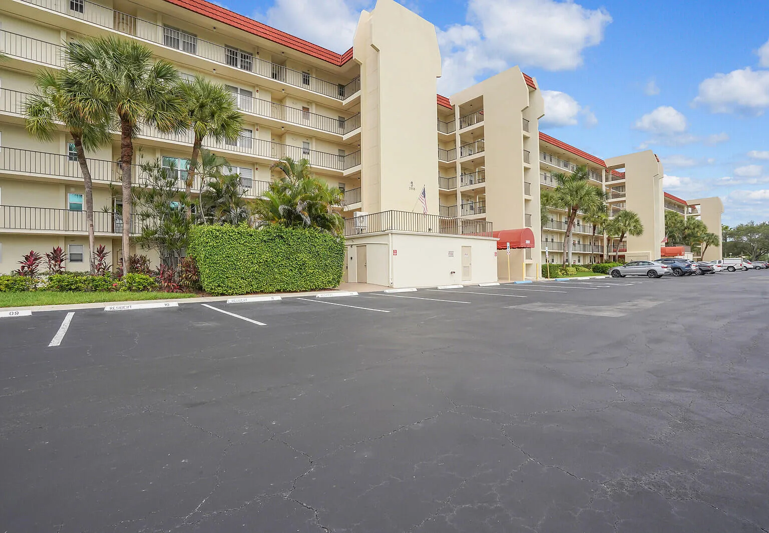 2 bed, 2.0 bath, 1103 sqft, $2,000 — Photo 1