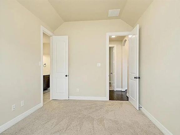 4th image of 2018 Nogalas Ln