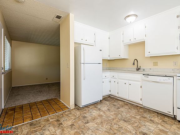 4th image of 603 Bolton Ct APT 4