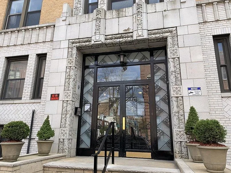 333 Fairmount Ave — Photo 3