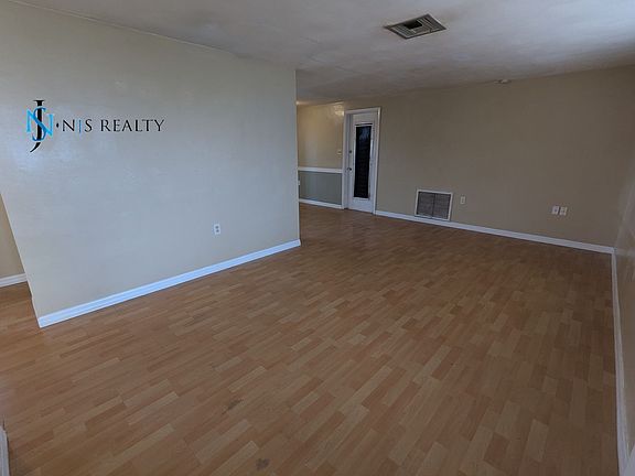 3rd image of 1350 Weyford Ln