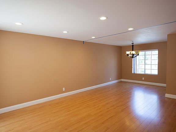 3rd image of 2800 Plaza Del Amo Unit 60