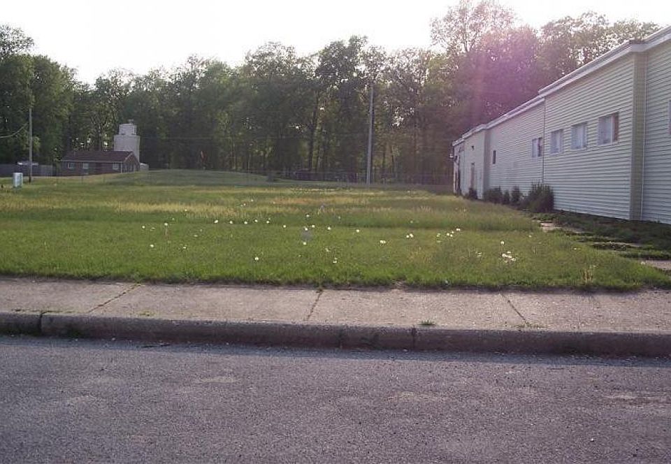 432 Grayton Rd, Kingsford Heights, IN 46346 Zillow