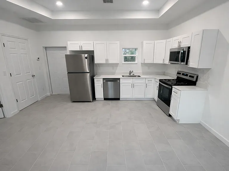 317 McArthur Blvd — Photo 4
