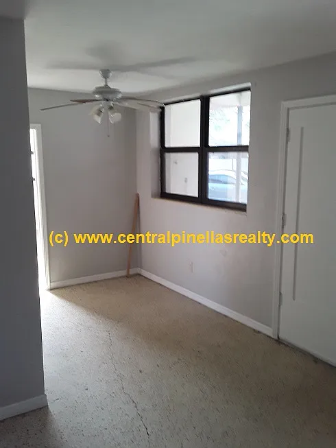 Building Photo - 1040 S Fort Harrison Ave #5