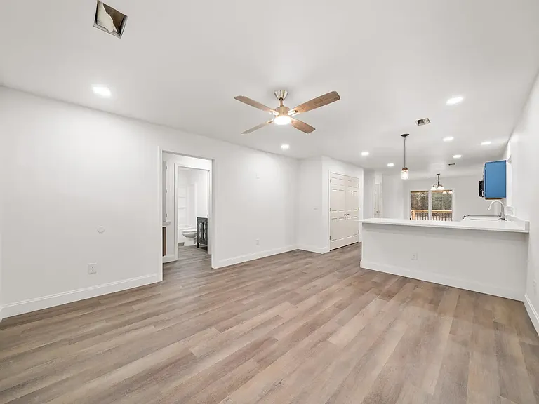 331 Crescent Ave — Photo 2