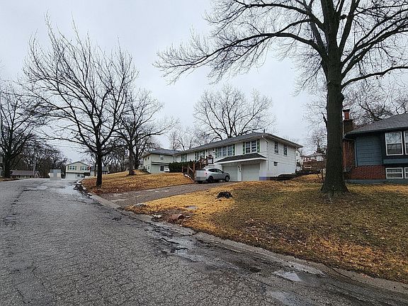 2nd image of 3705 E 112th St