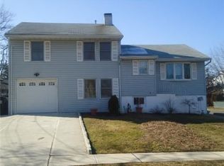 143 Tracy Dr, Fords, NJ 08863