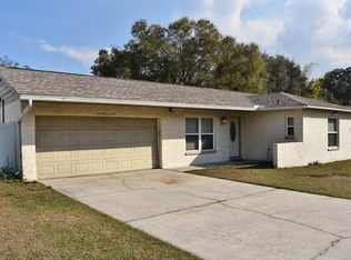 605 Red Robin Rd, Seffner, FL 33584