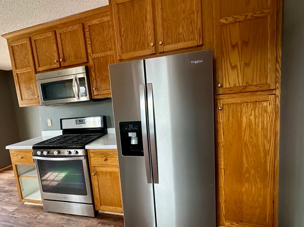 607 W 104th St, Bloomington, MN 55420