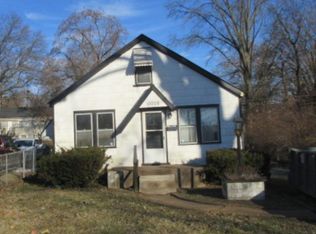 10028 Baron Dr, Saint Louis, MO 63136