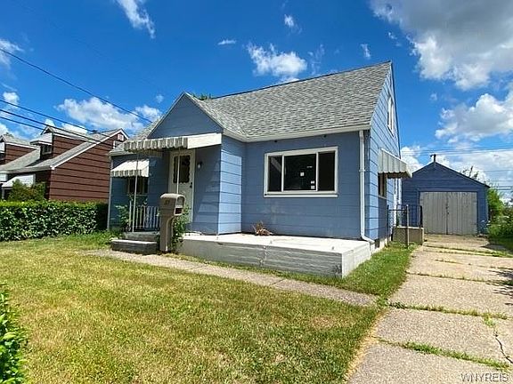 2nd image of 27 Nicholas Dr N