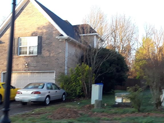 2nd image of 304 Holly Ln