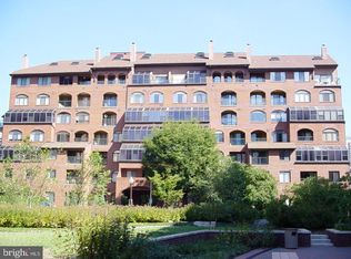 1029 N Stuart St APT 204, Arlington, VA 22201