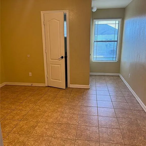 1204 W Kiwi Ave #A — Photo 15