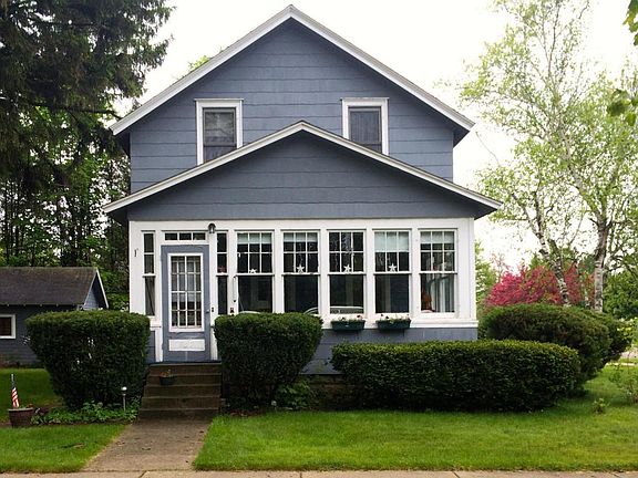 2nd image of 607 W Pere Marquette St