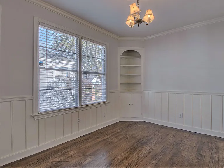 2216 N Arthur St — Photo 7