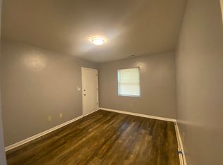 1225 New Hope Ln, Winston Salem, NC 27105