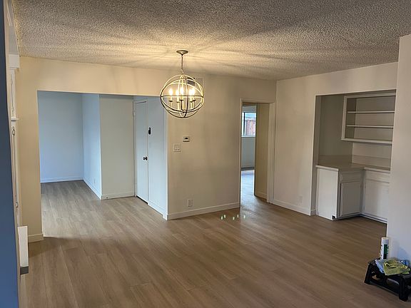 4th image of 8115 Norton Ave