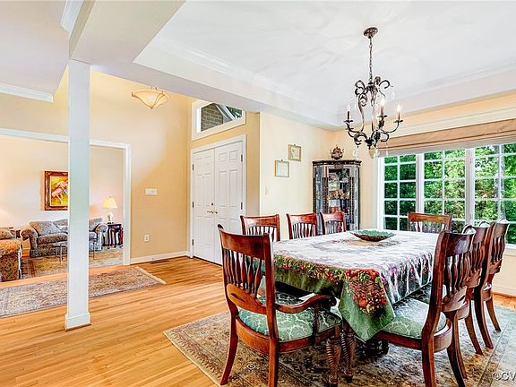 2nd image of 5605 Hunters Glen Dr