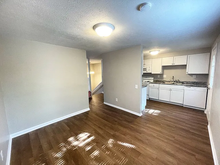 5516 Hasbrook Dr — Photo 8