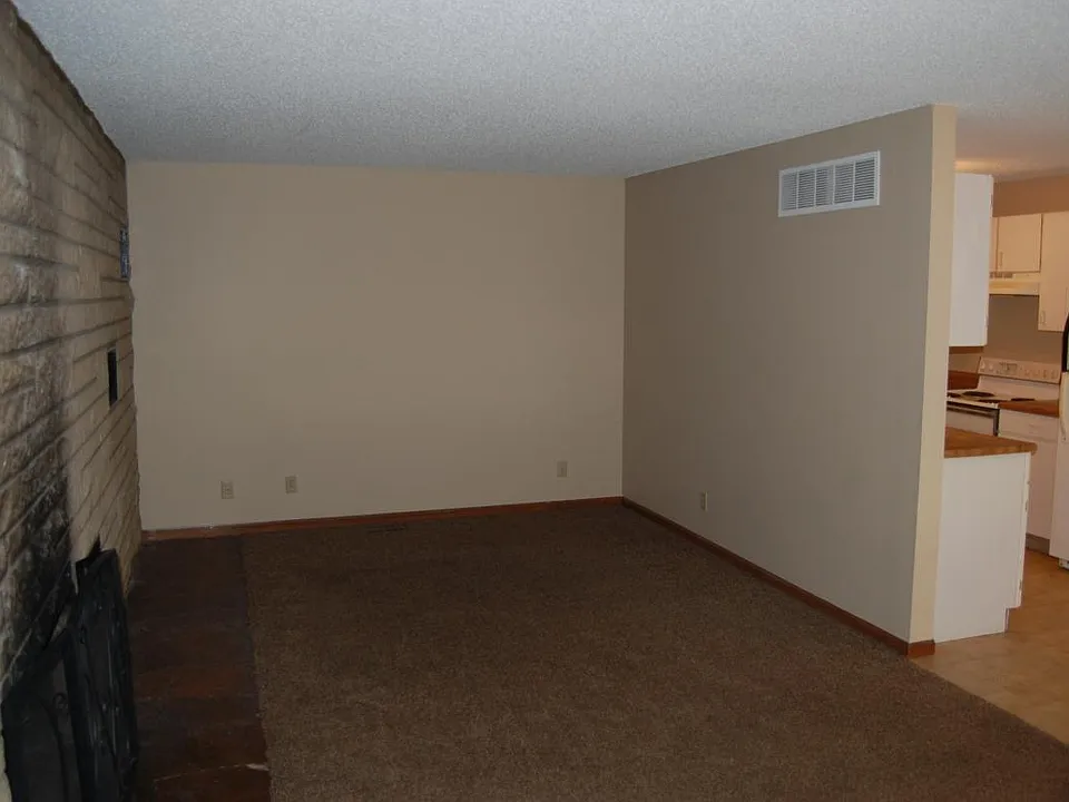 Living room 23'x11'