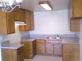 2nd image of 344 Vine St APT 3