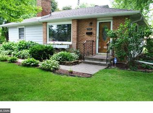 7905 Cedar Lake Rd S, Minneapolis, MN 55426